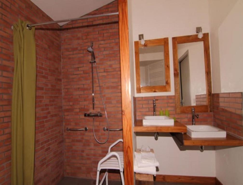 Chambres D'Hotes Le Chateau Rouge Saint-Germain-sur-Moine Ruang foto