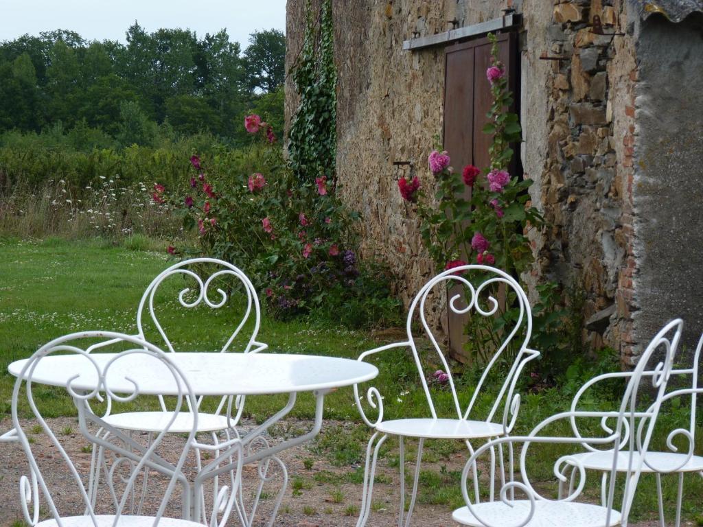 Chambres D'Hotes Le Chateau Rouge Saint-Germain-sur-Moine Bagian luar foto